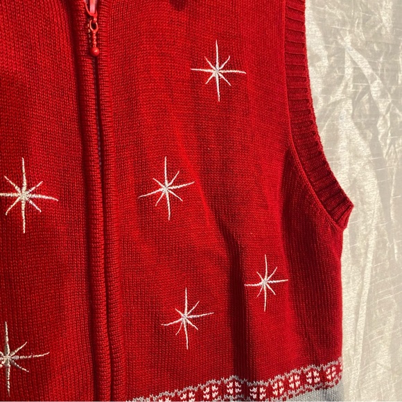 Southern Lady SZ S GUC, zip front vest embellished with stars and angels - Picture 5 of 10